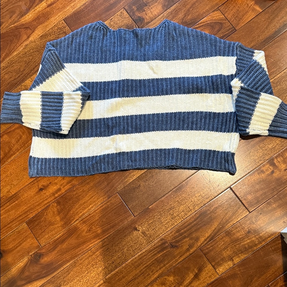 American Eagle Striped Knit Cropped Sweater – Navy & Cream Henley, size S - Picture 3 of 3